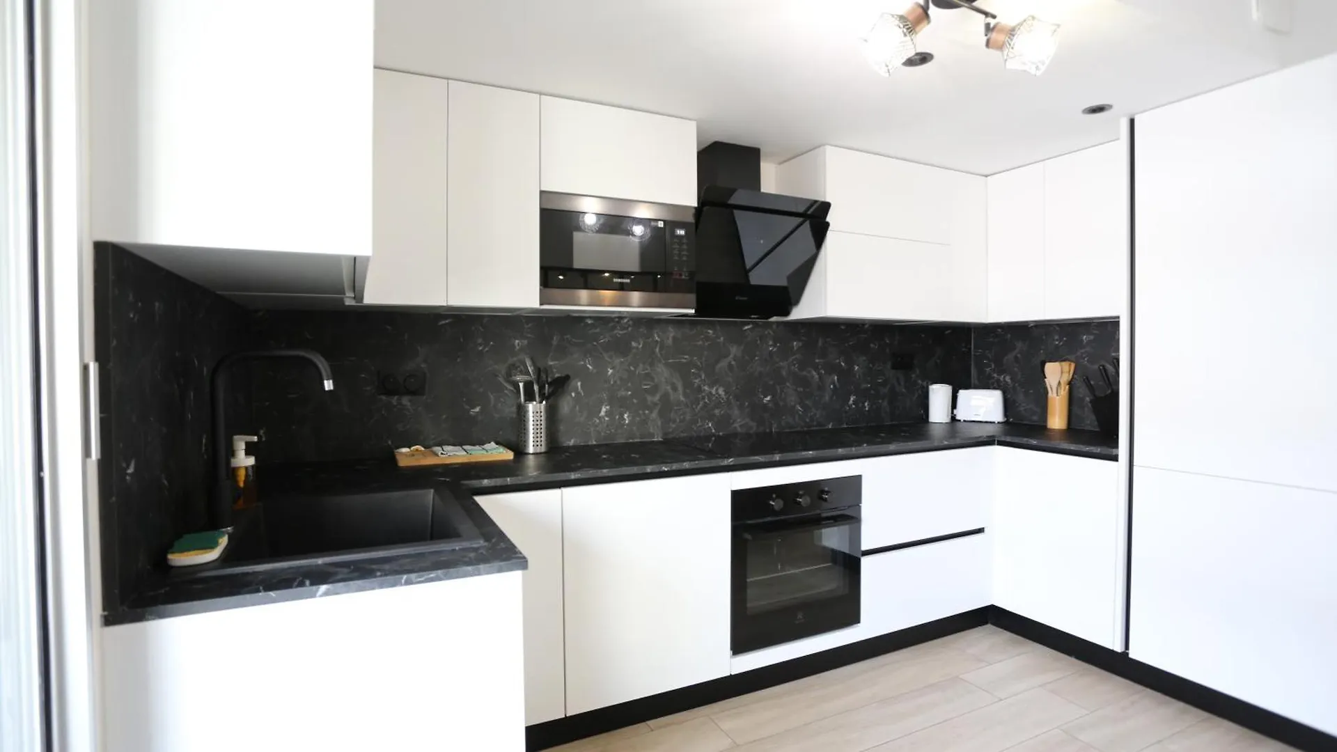 Lägenhet Bel Appartement T3 A Louer Marseille